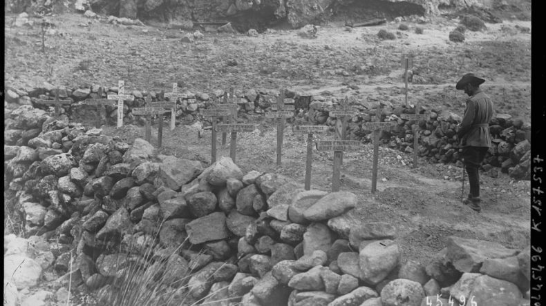 Anzak mezarlarını Osmanlı emanet bildi