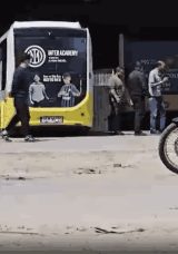 Aracını Tamir İ&ccedil;in Getirdiği İş Yerinde Silahlı Saldırıya Uğradı