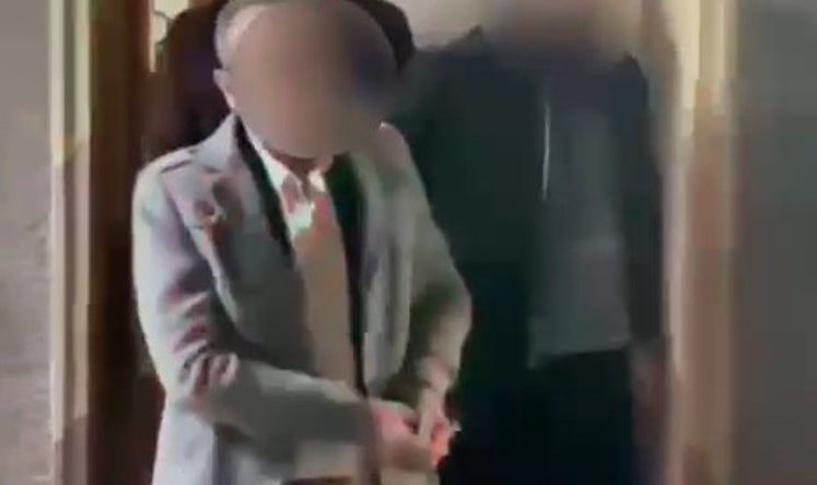 Araması Vardı, Ka&ccedil;ak Diş Tedavisi Yaparken Ka&ccedil;ak