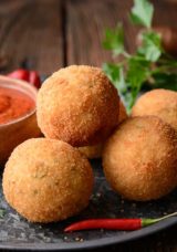 Arancini Tarifi: Yiyenin Bir Daha Vazge&ccedil;emediği İtalyan Lezzeti
