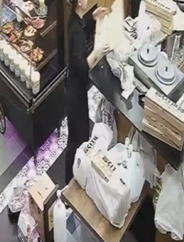 Arnavutk&ouml;y&rsquo;de Akılalmaz Olay: Yemek Siparişleri Bir Anda Yağmaya Başladı!