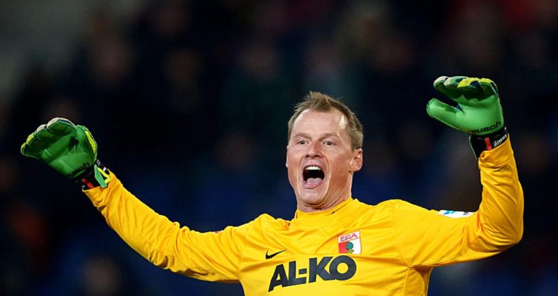 Arsenal'in eski kalecisi Manninger aracına tren &ccedil;arpması sonucu hayatını kaybetti