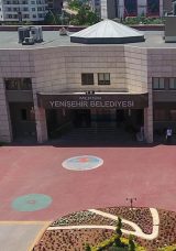 Aşevindeki at eti skandalına adı karışan firma yetkilileri de Mersin'deki yolsuzluk operasyonunda g&ouml;zaltında