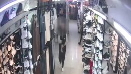 Avcılar'da arkadaş dehşeti: İş yerinde konuk ettiği sırada &ouml;ld&uuml;r&uuml;ld&uuml;! Kameraya b&ouml;yle yansıdı&hellip;
