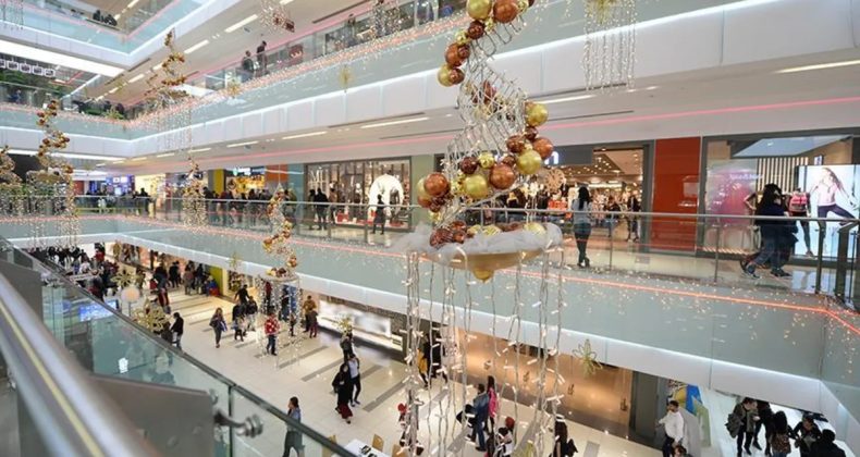 AVM'lere giriş &uuml;cretli mi olacak? Vatandaşları ilgilendiren iddialara a&ccedil;ıklama geldi