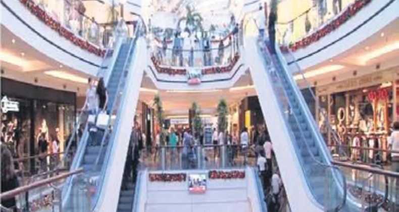 AVM&rsquo;lere giriş &uuml;cretli olacak iddiası yalanlandı