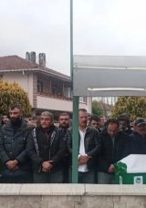 Aynı mahallede acı tesad&uuml;f: İki komşu 2 saat arayla hayatını kaybetti