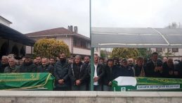 Aynı mahallede acı tesad&uuml;f: İki komşu 2 saat arayla hayatını kaybetti