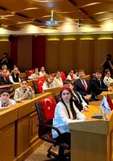 Bah&ccedil;elievler'de 23 Nisan Coşkusu
