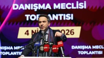 Bakan Bayraktar: D&uuml;nyada b&uuml;y&uuml;k bir d&ouml;n&uuml;ş&uuml;m&uuml;n eşiğindeyiz