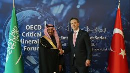 Bakan Bayraktar, Suudi Arabistan Sanayi ve Maden Kaynakları Bakanı Al-Khorayef ile g&ouml;r&uuml;şt&uuml;