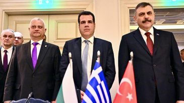 Bakan &Ccedil;ift&ccedil;i, Atina'da '&Uuml;&ccedil;l&uuml; Mekanizma Toplantısı'na katıldı