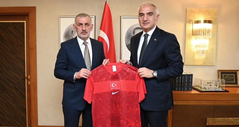 Bakan Ersoy, İbrahim Hacıosmanoğlu'nu kabul etti: Futbolcularla küresel tanıtım hamlesi!