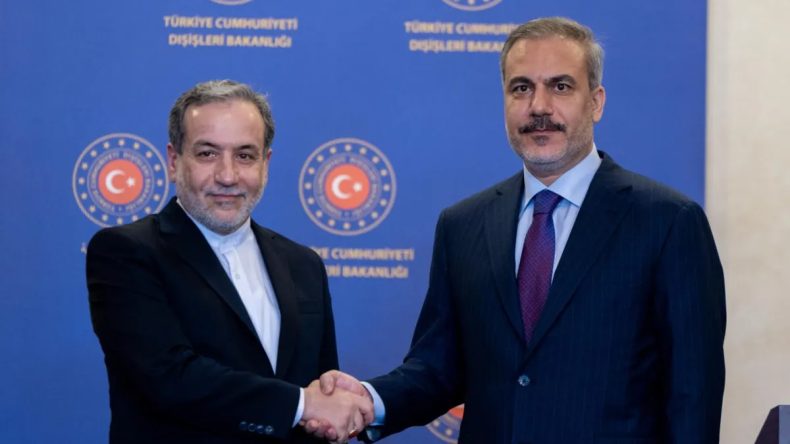 Bakan Fidan İranlı mevkidaşı Arak&ccedil;i ile g&ouml;r&uuml;şt&uuml;