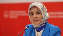 Bakan G&ouml;ktaş: "Velilerimizin ve &ouml;ğretmenlerimizin yanındayız"