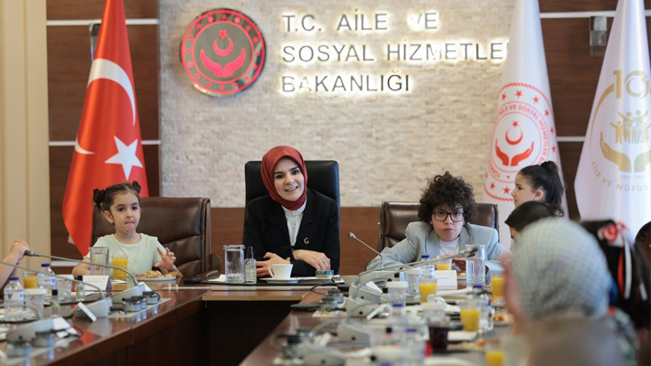 Bakan G&ouml;ktaş, Şehit ve Gazi &Ccedil;ocuklarıyla Bir Araya Geldi