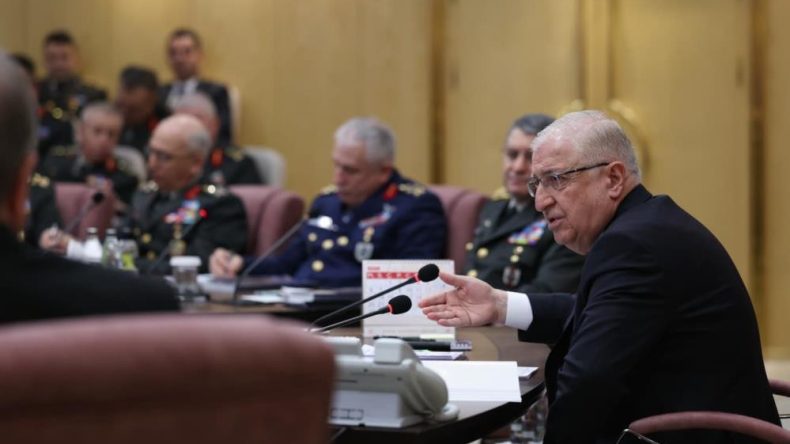 Bakan G&uuml;ler, Kara Kuvvetleri Komutanlığı'ndaki Değerlendirme Toplantısına Katıldı