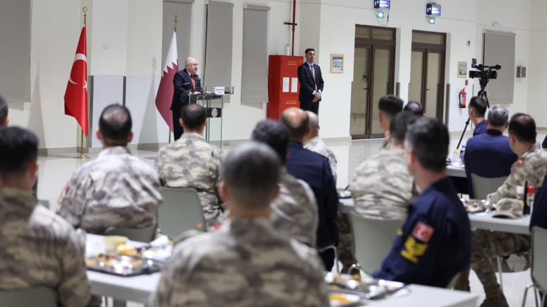 Bakan G&uuml;ler, Katar T&uuml;rk Birleşik M&uuml;şterek Kuvvet Komutanlığında Mehmet&ccedil;iğe hitap etti
