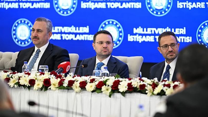 Bakan G&uuml;rlek a&ccedil;ıkladı: Uyuşturucu su&ccedil;undan h&uuml;k&uuml;ml&uuml; kişiler i&ccedil;in yeni uygulama başlatıldı