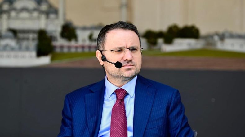 Bakan G&uuml;rlek Edirne&rsquo;de gen&ccedil;lerle buluştu: Adaleti hızlandırmak en b&uuml;y&uuml;k hedefimiz