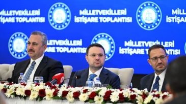 Bakan G&uuml;rlek, G&uuml;neydoğu Anadolu B&ouml;lgesi milletvekilleriyle bir araya geldi