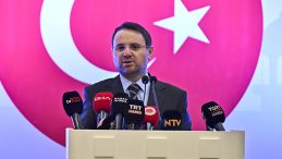 Bakan G&uuml;rlek: Kaynağı belli olmayan parayla m&uuml;cadelemiz devam edecek