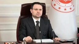 Bakan G&uuml;rlek: Yapay Zeka, Avukatların Yerini Alamaz