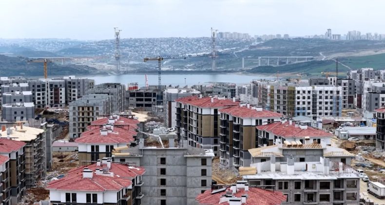 Bakan Kurum'dan 'İlk Evim' paylaşımı: İstanbul'da 150 bin vatandaşımız daha sağlam binalarda oturacak