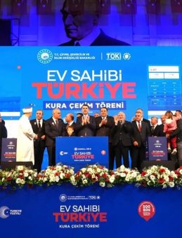 Bakan Kurum&rsquo;un katılımıyla &Ccedil;orum&rsquo;da 2 bin 867 konutun sahipleri belli oldu!