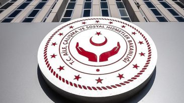 Bakanlıktan darbedilen anneye destek