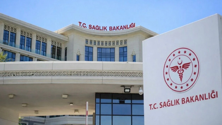 Bakanlıktan hastanelerin satıldığına dair iddialarına a&ccedil;ıklama