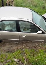Balıkesir'de otomobil araziye yuvarlandı: 3 yaralı
