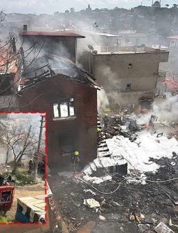Balıkesir&rsquo;de korkutan yangın! Alevler &ccedil;&ouml;p evi sardı: İtfaiye zehirli gaz y&uuml;z&uuml;nden zor anlar yaşadı!