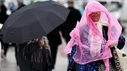 Balkanlar &uuml;zerinden giriş yapacak: İstanbul dahil bir&ccedil;ok ilde etkili olacak | G&ouml;k g&uuml;r&uuml;lt&uuml;l&uuml; sağanak yağış geliyor: Meteoroloji tarih verdi