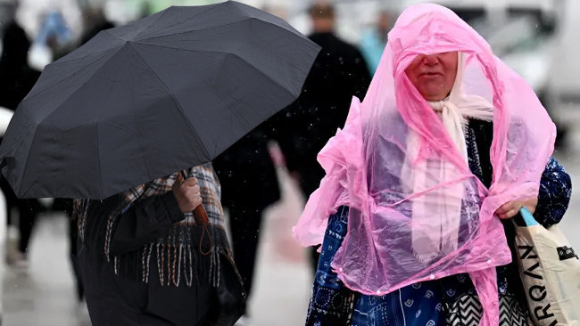 Balkanlar &uuml;zerinden giriş yapacak: İstanbul dahil bir&ccedil;ok ilde etkili olacak | G&ouml;k g&uuml;r&uuml;lt&uuml;l&uuml; sağanak yağış geliyor: Meteoroloji tarih verdi