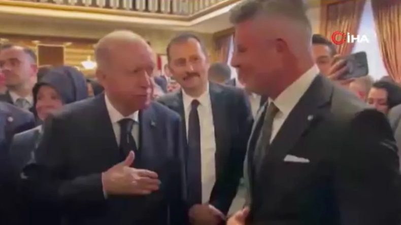 Başkan Erdoğan, 23 Nisan Resepsiyonu'nda Fenerbah&ccedil;e Başkanı Saran&rsquo;la Bir Araya Geldi