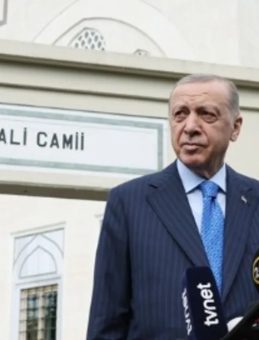 Başkan Erdoğan, Cuma Namazını Hz. Ali Camisi'nde Kıldı