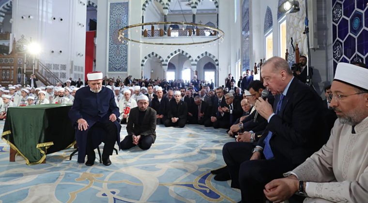 Başkan Erdoğan'dan Kur&rsquo;an-ı Kerim Tilaveti