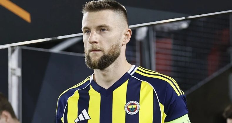 Ben kaptanım, sahaya &ccedil;ıkarım