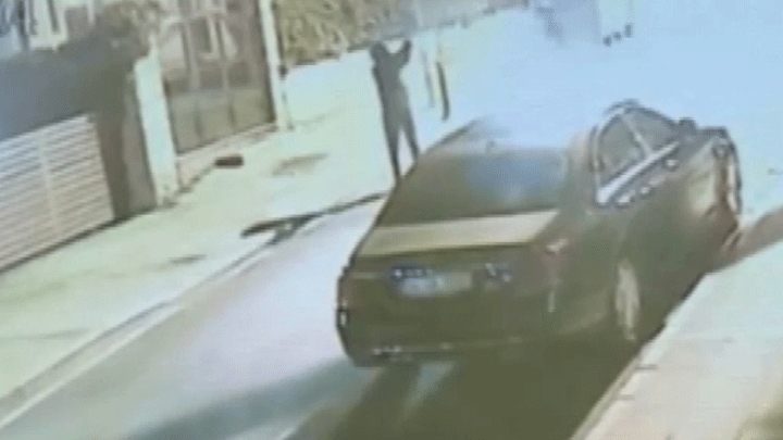 Beşiktaş'ta 18 Aracı Kundaklamışlardı! Detaylar Ş&uuml;phelinin Kırmaya &Ccedil;alıştığı Telefonundan &Ccedil;ıktı