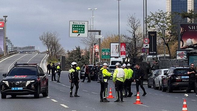 Beşiktaş'ta polis noktasına saldırı soruşturması: Ş&uuml;pheliler adliyeye sevk edildi