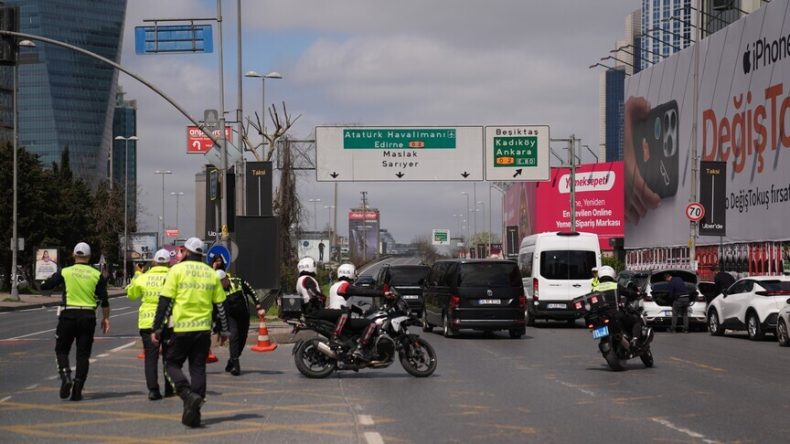 Beşiktaş'ta polis noktasına saldırıda ş&uuml;pheli adliyeye sevk edildi