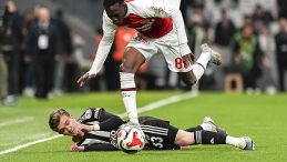 Beşiktaş&rsquo;a Rıdvan Yılmaz&rsquo;dan k&ouml;t&uuml; haber!