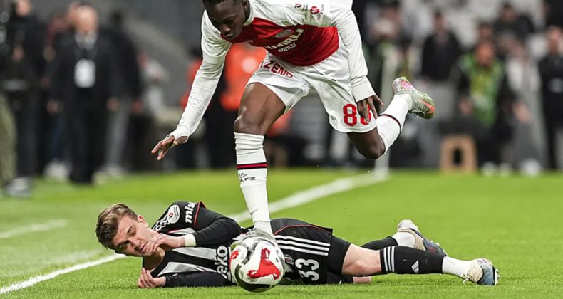 Beşiktaş&rsquo;a Rıdvan Yılmaz&rsquo;dan k&ouml;t&uuml; haber!