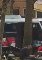 Beyoğlu'nda Dolmuş Bariyerlere &Ccedil;arptı! Yaralılar Var