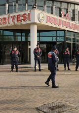 Bolu Belediyesi&rsquo;nde arama yapıldı: Soruşturma kapsamında 3 kişinin g&ouml;zaltına alındığı bildirildi