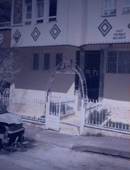 Boşanma Aşamasındaki Eşine Saldırdı: Ev Kurşunlandı, Ara&ccedil; Yakıldı