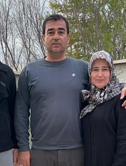 B&ouml;yle tesad&uuml;f filmlerde olur! Bu ailede herkesin doğum tarihi aynı&hellip;