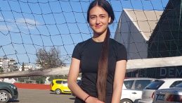 Bravo Deniz! 10 Yıldır Sabırla Uzattığı Sa&ccedil;ını Kanser Hastalarına Hediye Edecek