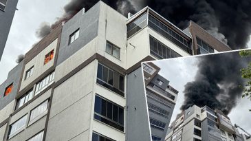 Bursa'da bir apartmanda yangın: 2 kişiyi kurtarma &ccedil;alışmaları devam ediyor